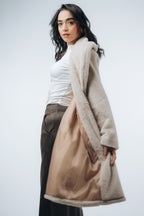 HIGH NECK SLEEVELESS