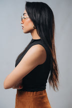 HIGH NECK SLEEVELESS