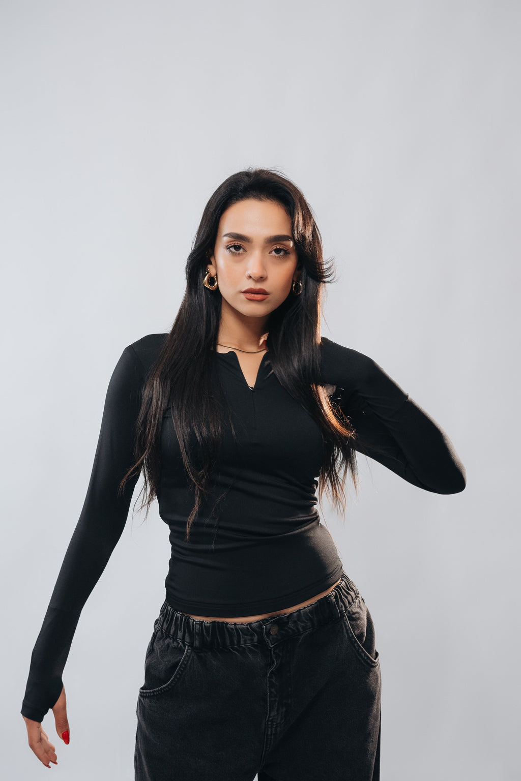 HALF-ZIP NECKLINE LONG SLEEVE