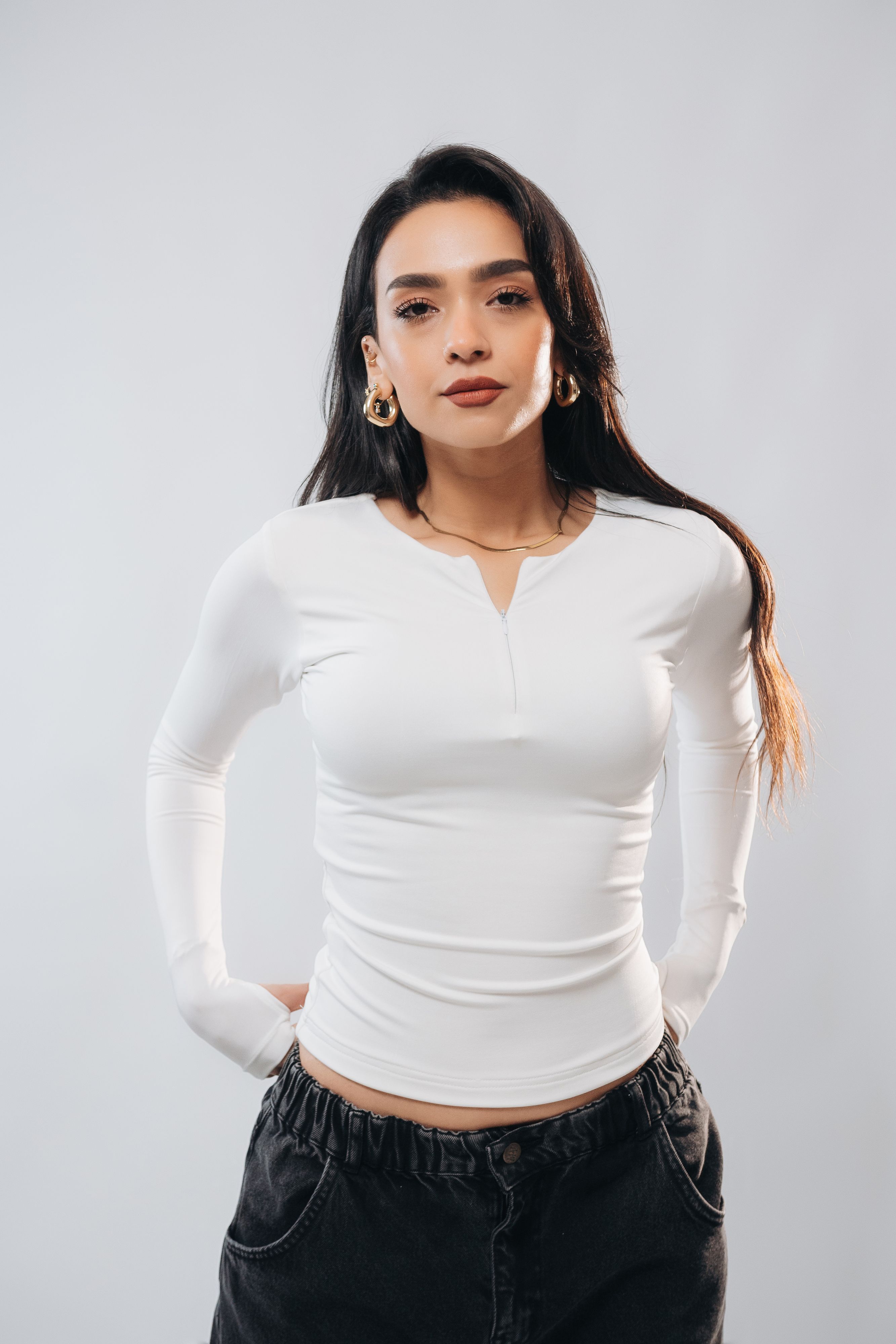 HALF-ZIP NECKLINE LONG SLEEVE