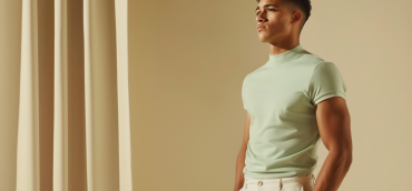 elitos13_A_fashion_banner_featuring_a_young_man_wearing_a_mint__a08f7f7c-a764-429e-8348-e0010c8ef1ea